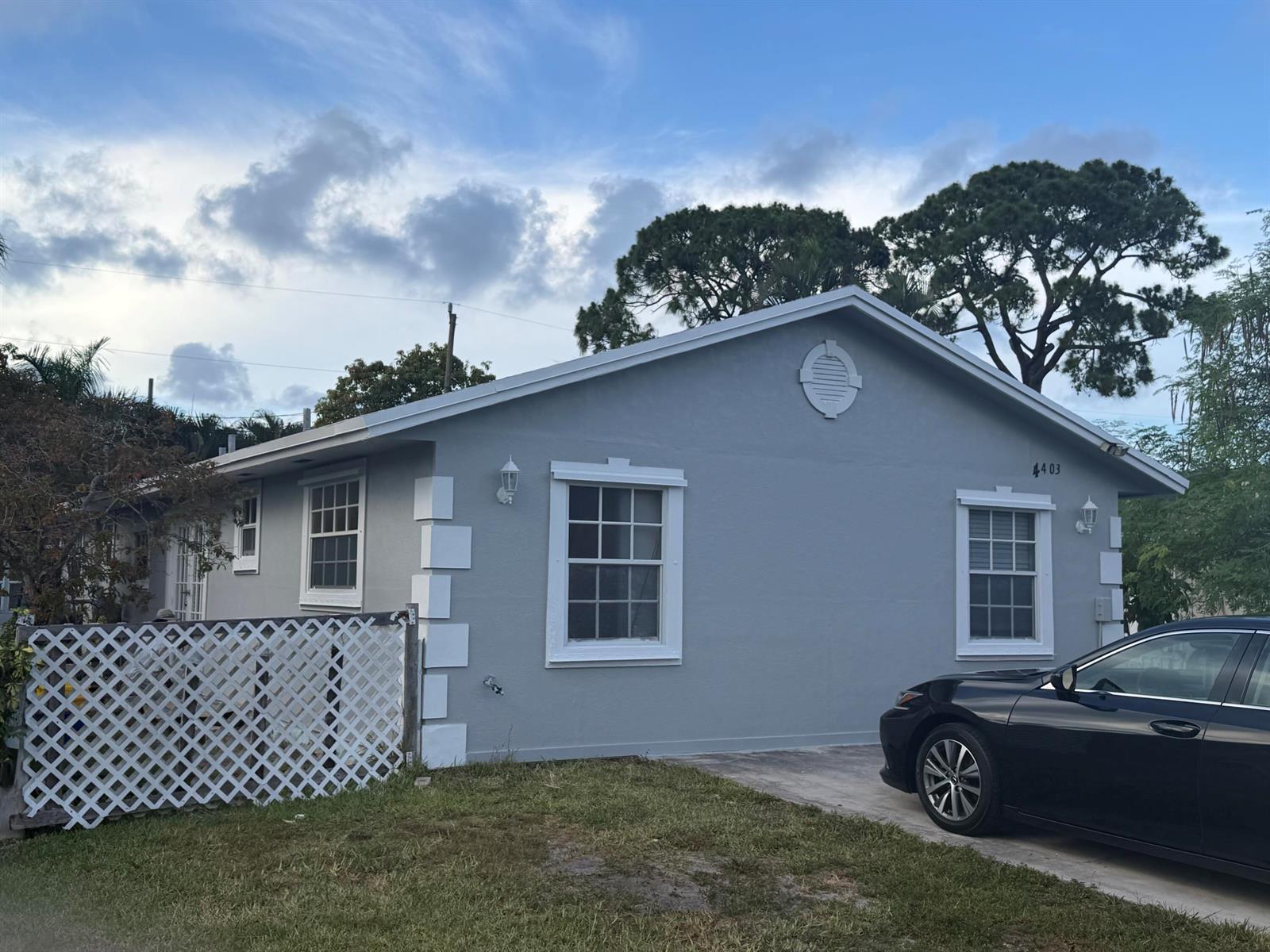 4403 Anna Lane Unit B, Palm Springs FL 33406