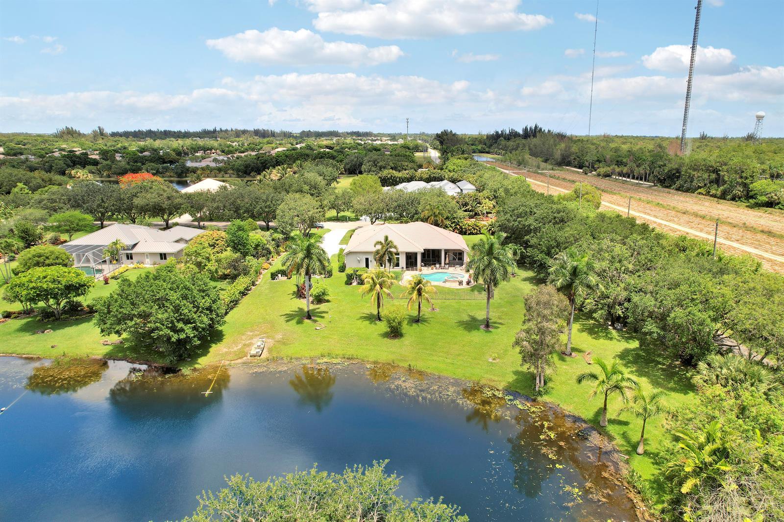 5835 Lago Del Sol Drive, Lake Worth FL 33449 photo 5