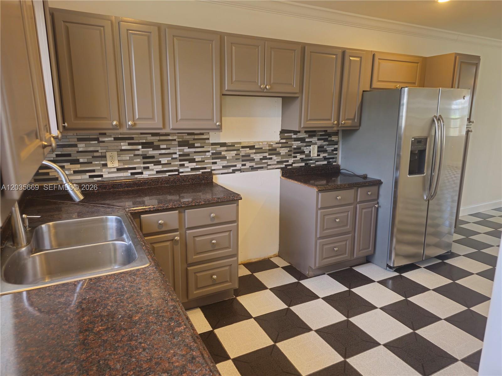 2521 NW 13th Ave # 2521, Miami FL 33142 photo 3