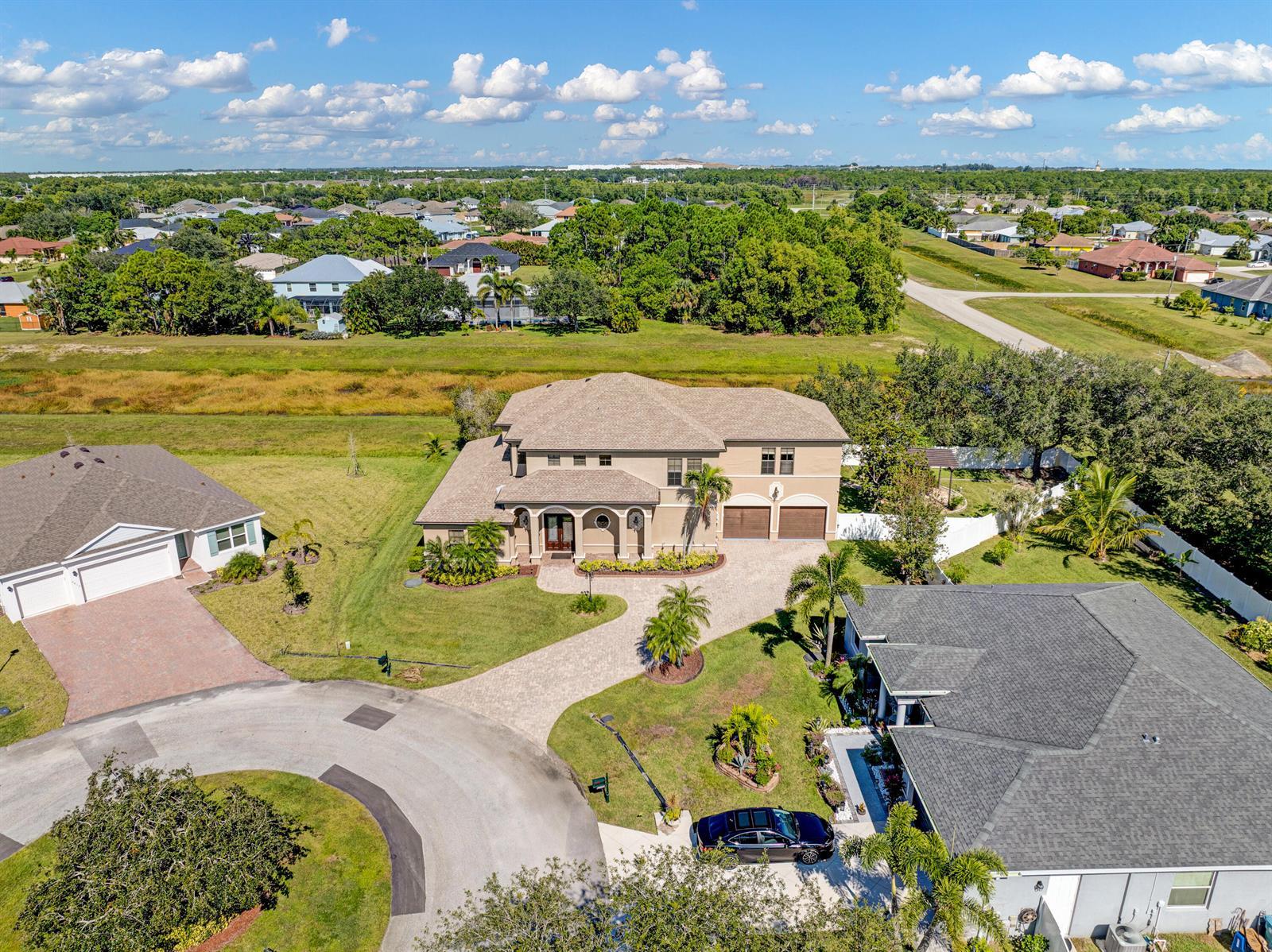 5811 NW Blue Bonnet Court, Port St. Lucie FL 34986 photo 2