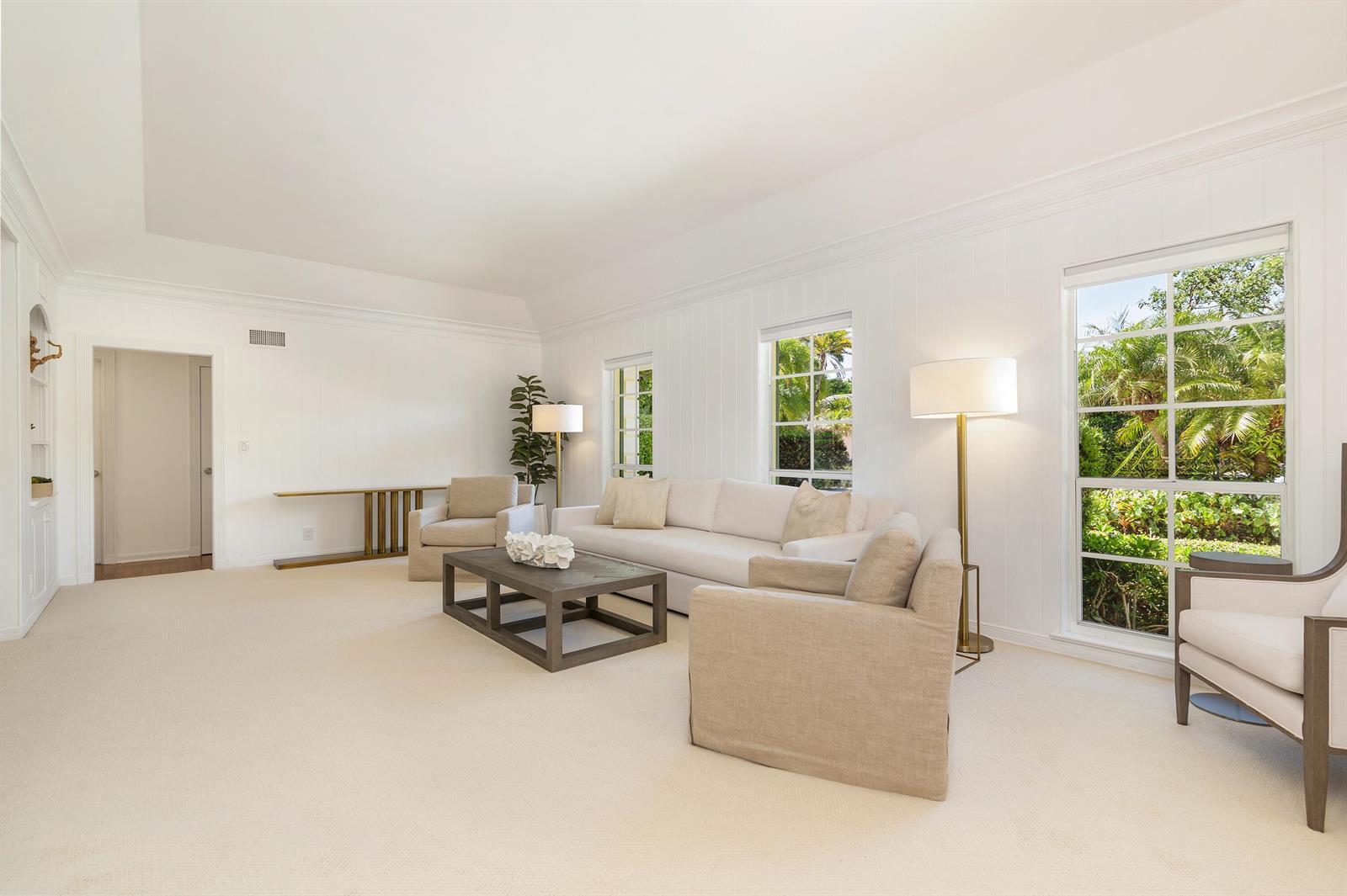 241 Via Linda, Palm Beach FL 33480 photo 3