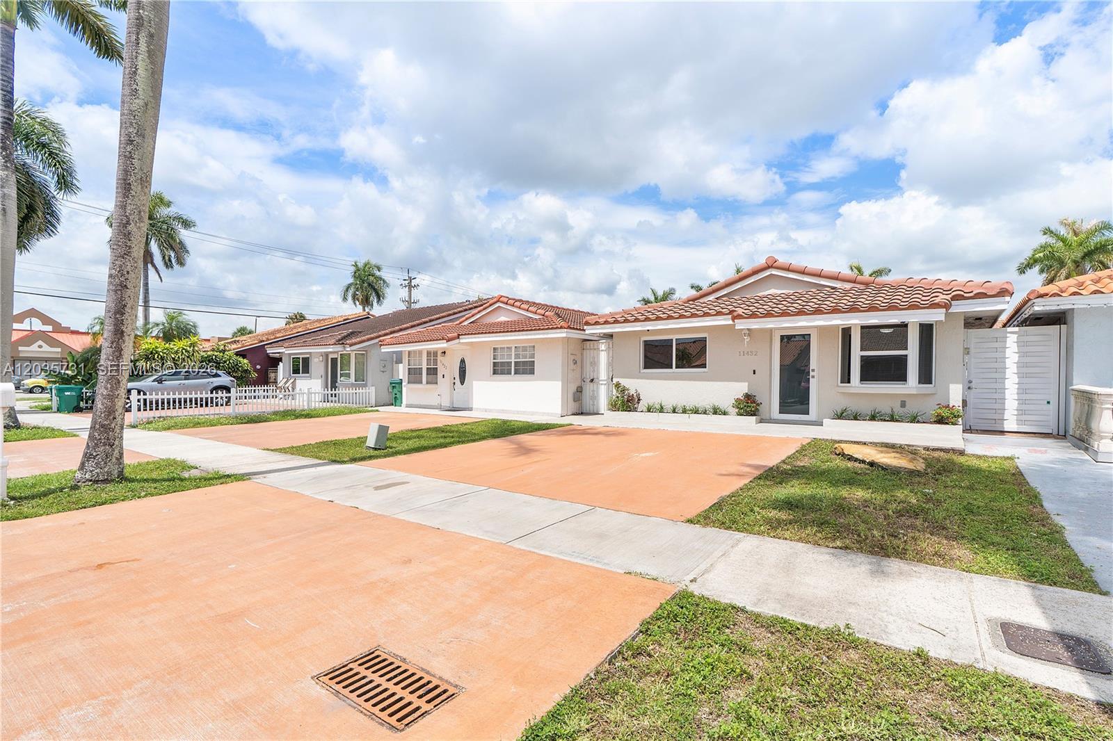 11432 NW 87th Pl # 11432, Hialeah Gardens FL 33018 photo 3