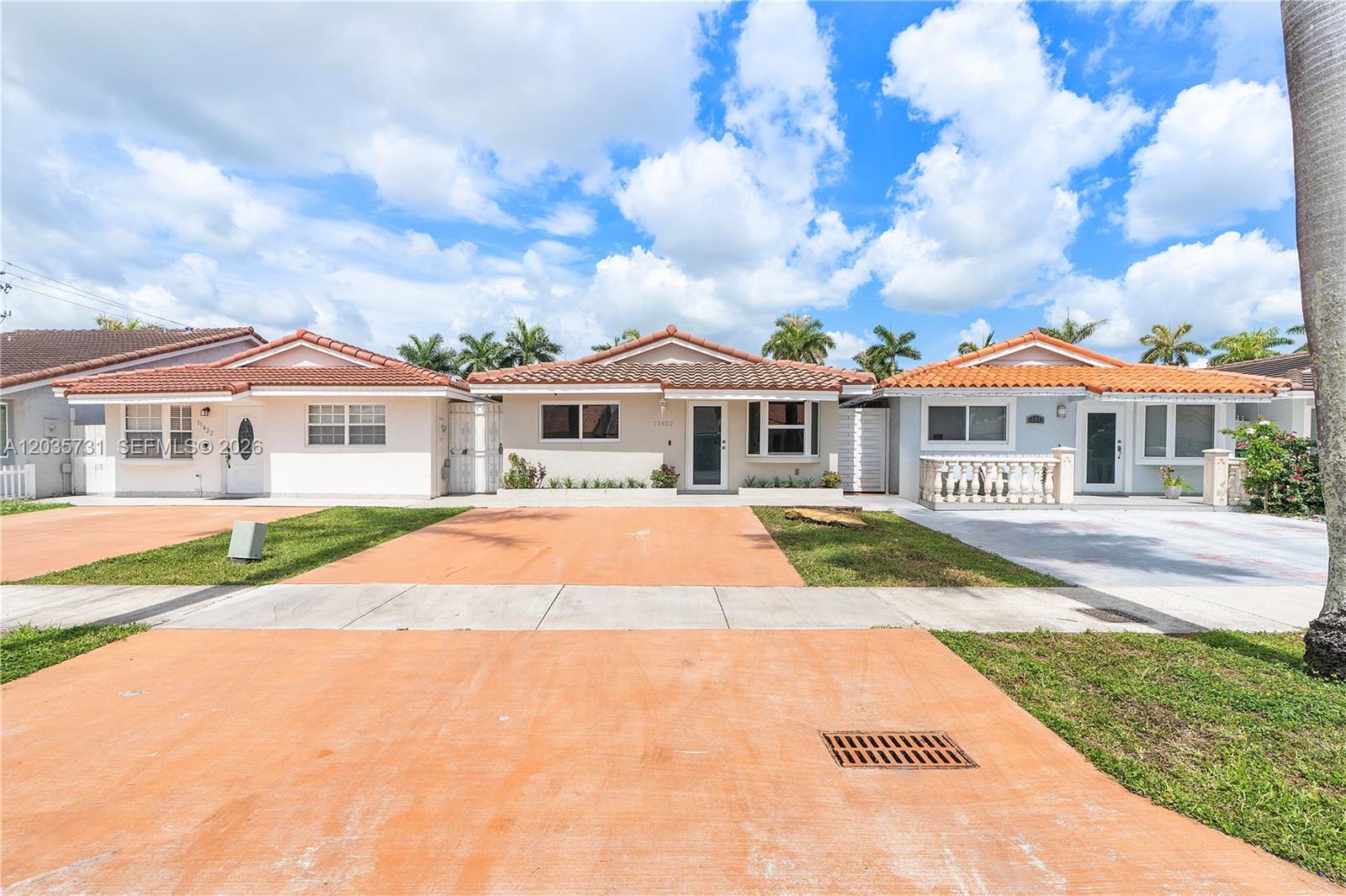 11432 NW 87th Pl # 11432, Hialeah Gardens FL 33018 photo 4