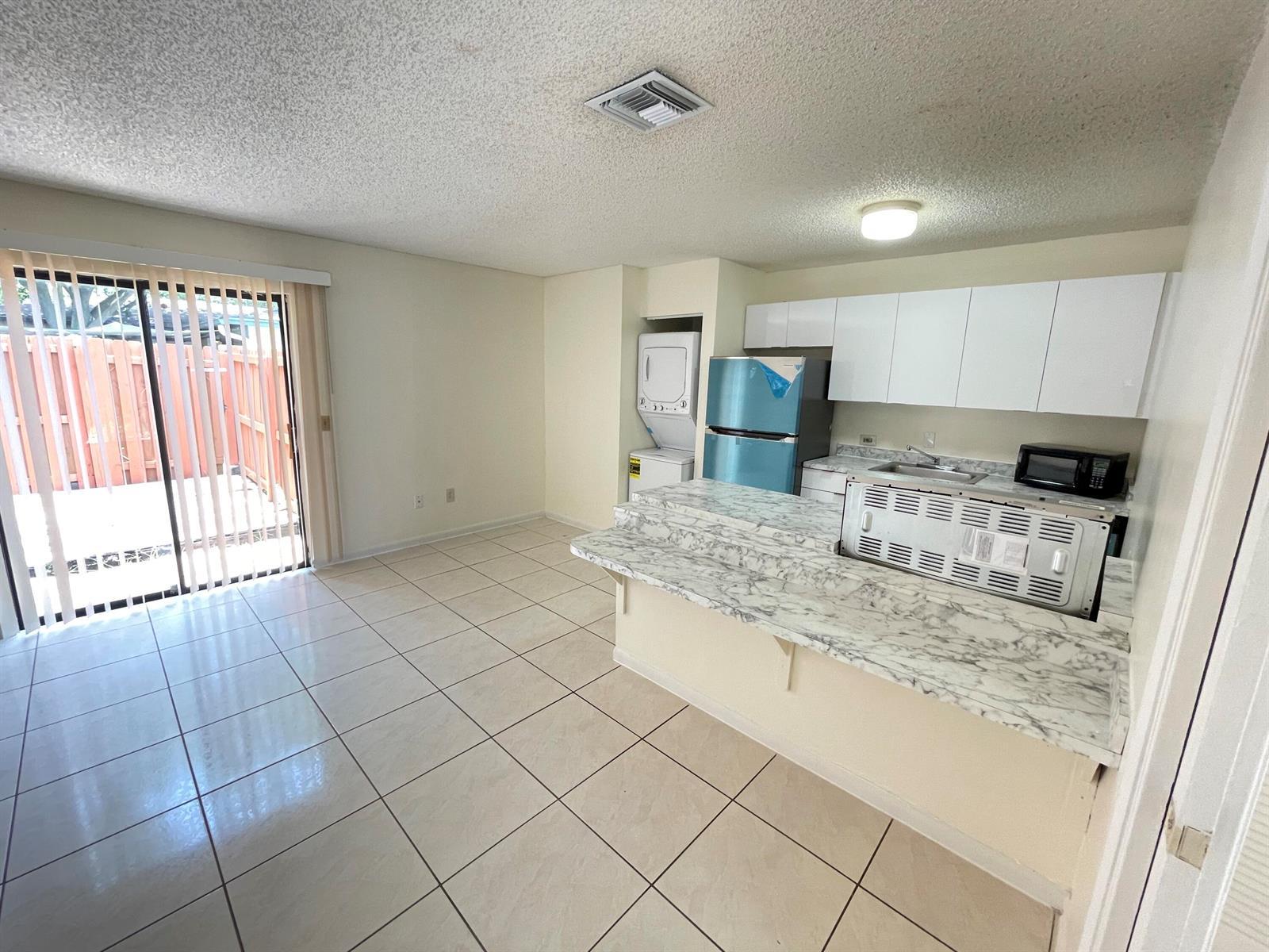 1852 My Place, West Palm Beach FL 33417