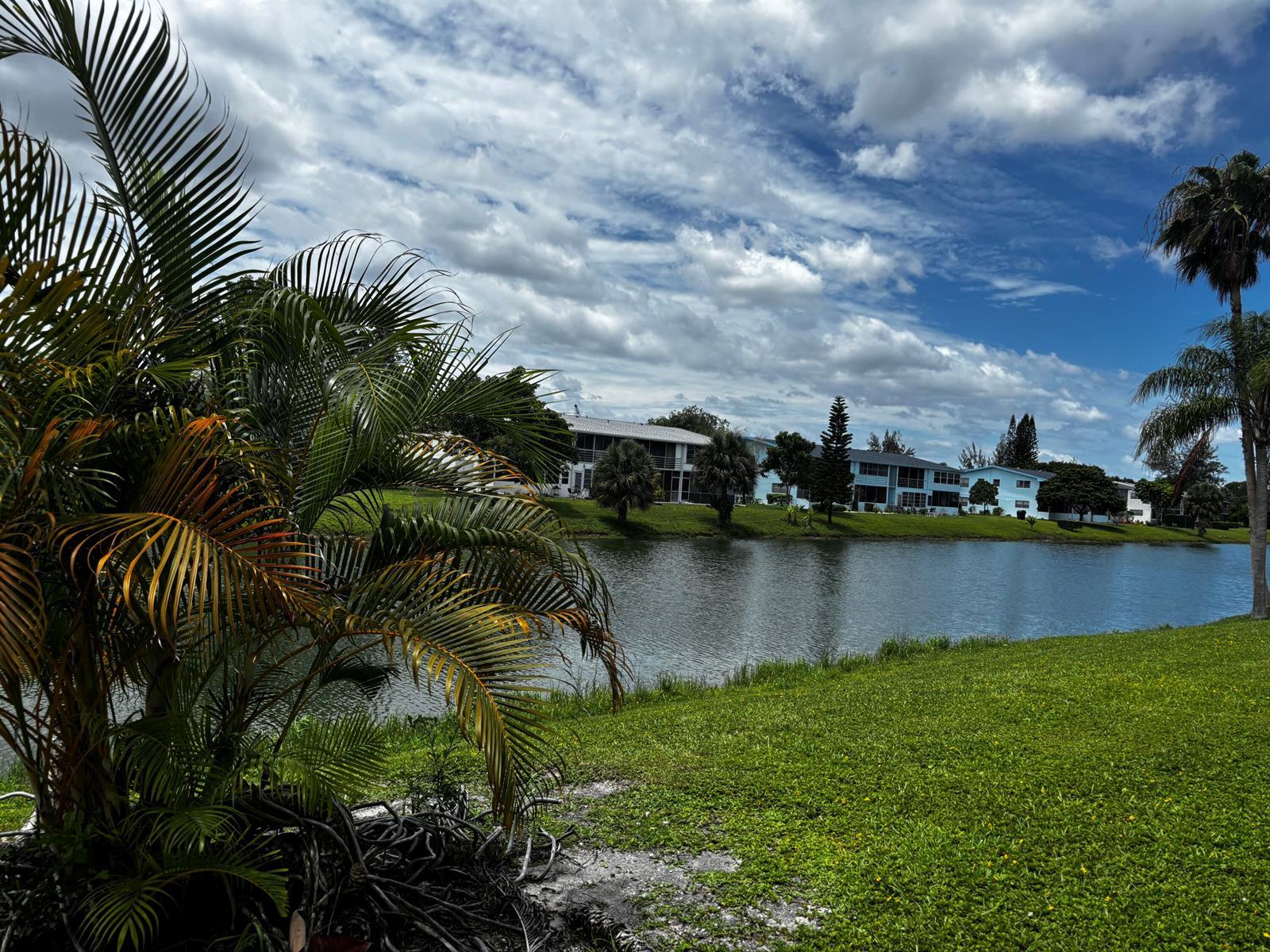 31 Northampton, West Palm Beach FL 33417