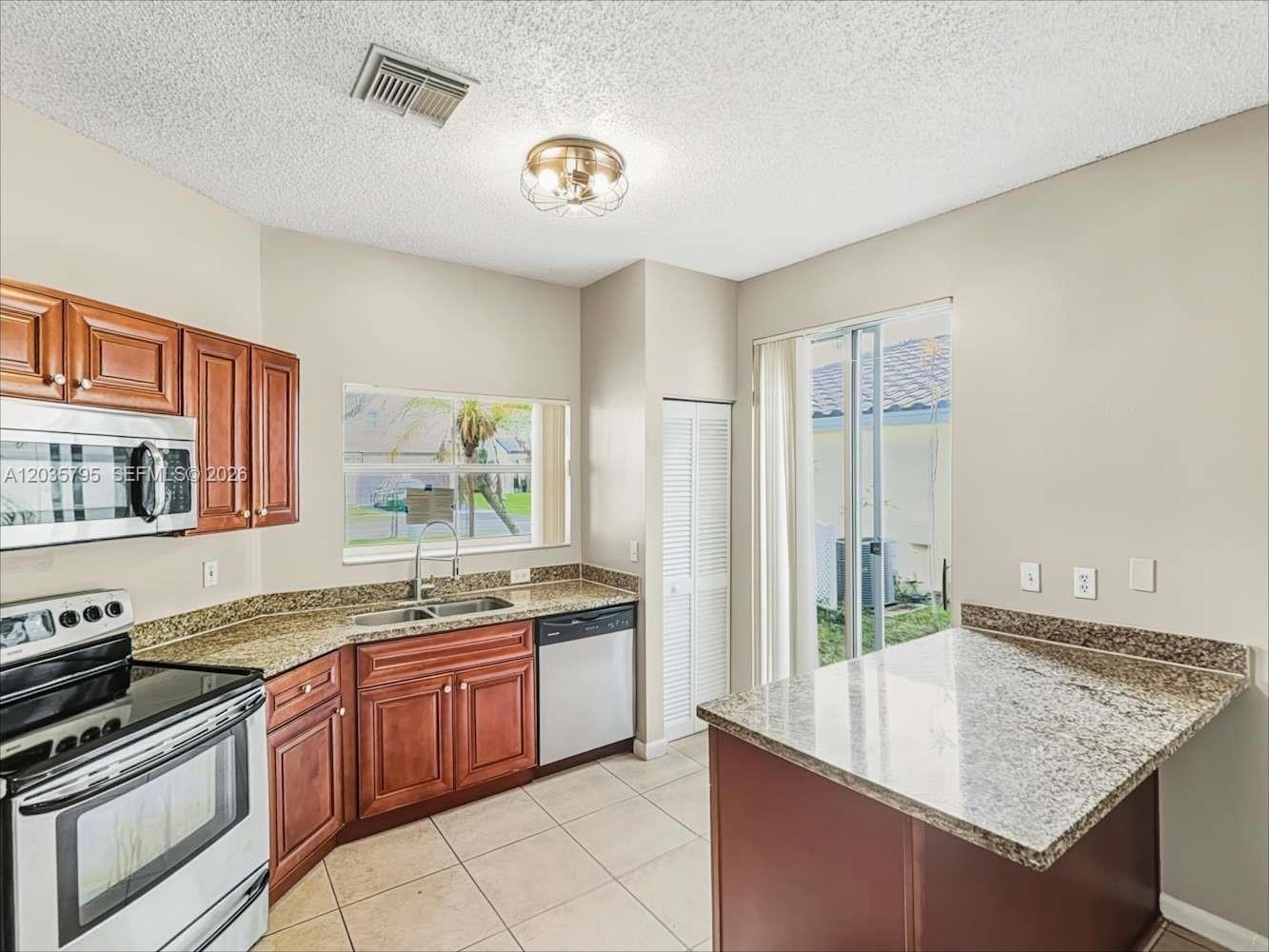 Pembroke Pines, FL 33029 photo 4