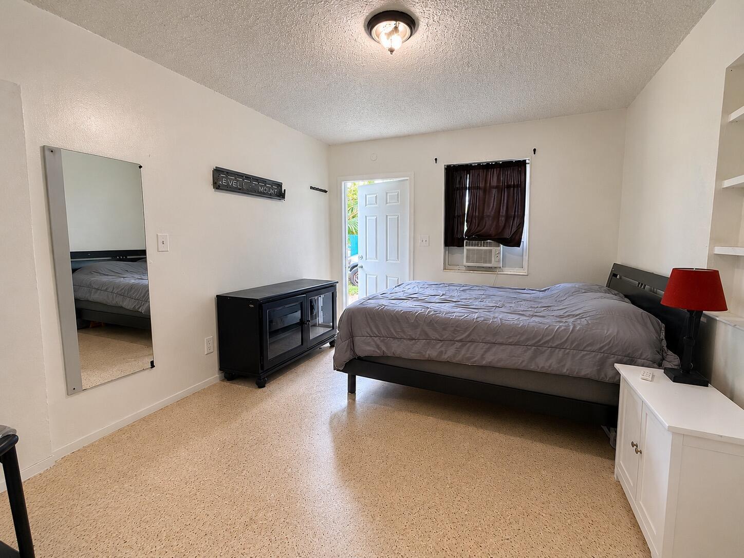 1822 Cleveland Street, Hollywood FL 33020 photo 2
