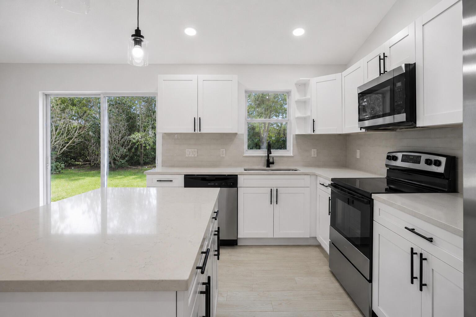 673 Cavern Terrace, Sebastian FL 32958 photo 4