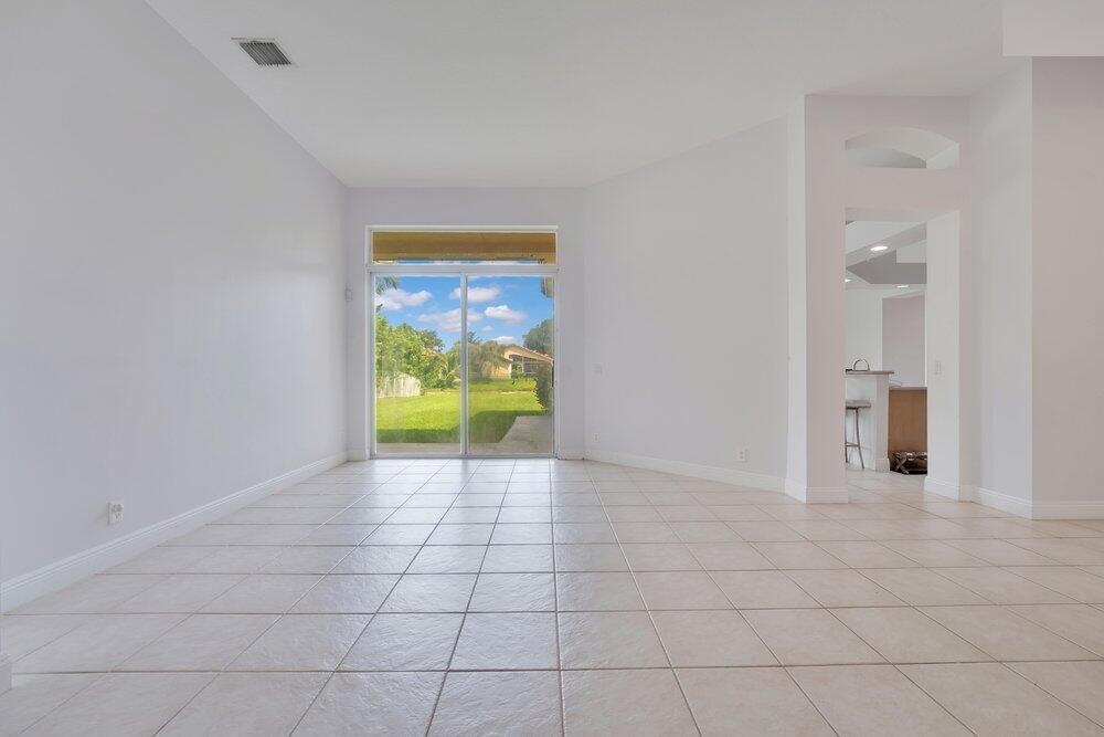 5005 NW 57th Terrace, Coral Springs FL 33067 photo 3