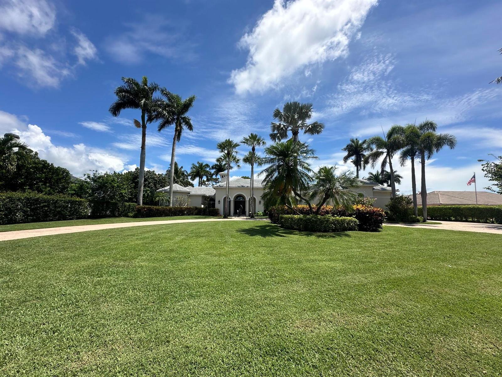645 Atlantis Estates Way, Atlantis FL 33462