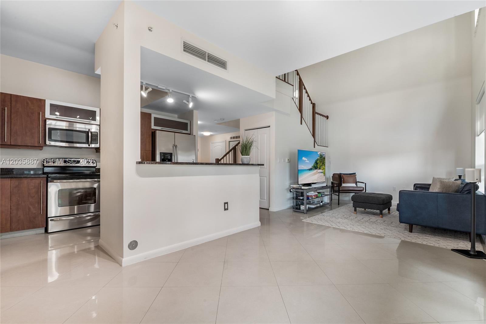 7375 SW 90th St, Miami FL 33156 photo 3