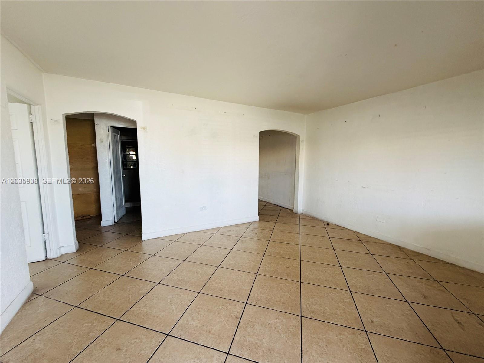 1550 E 10th Ave, Hialeah FL 33010 photo 4
