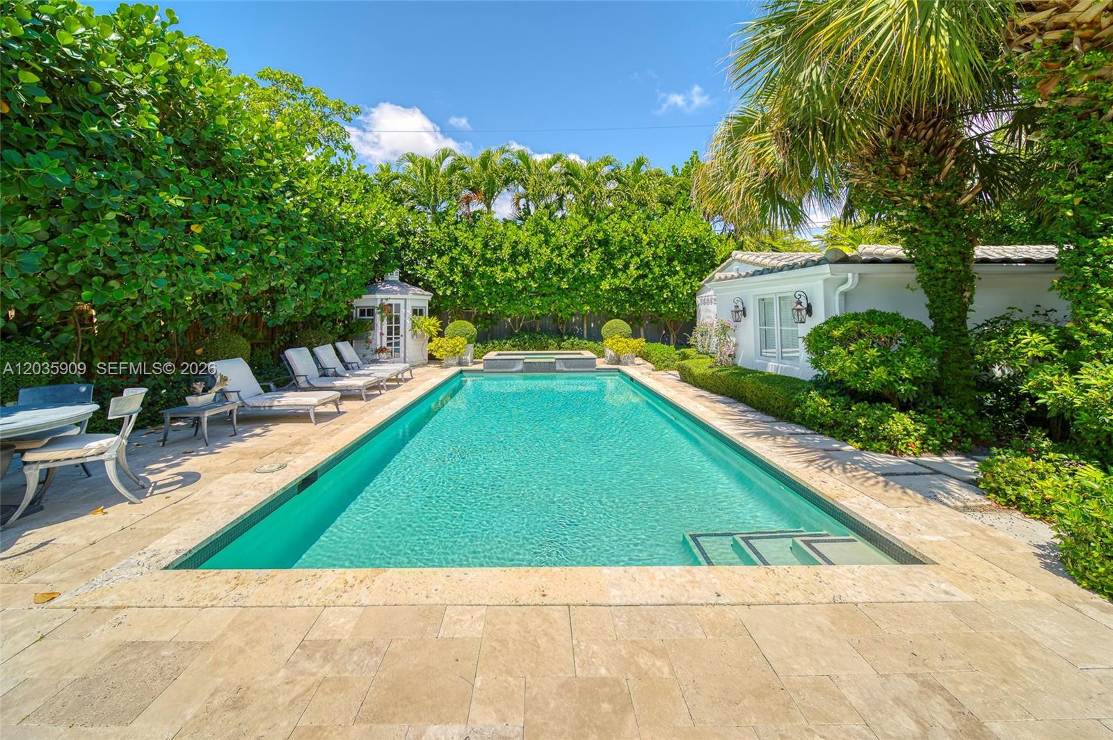 2534 Flamingo Dr, Miami Beach FL 33140 photo 2