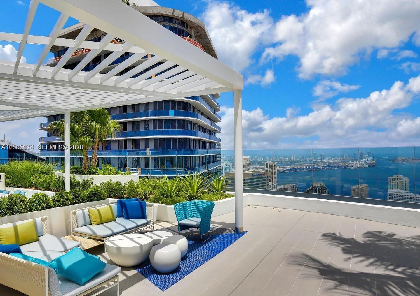 45 SW 9th St # 3906, Miami FL 33130 photo 4