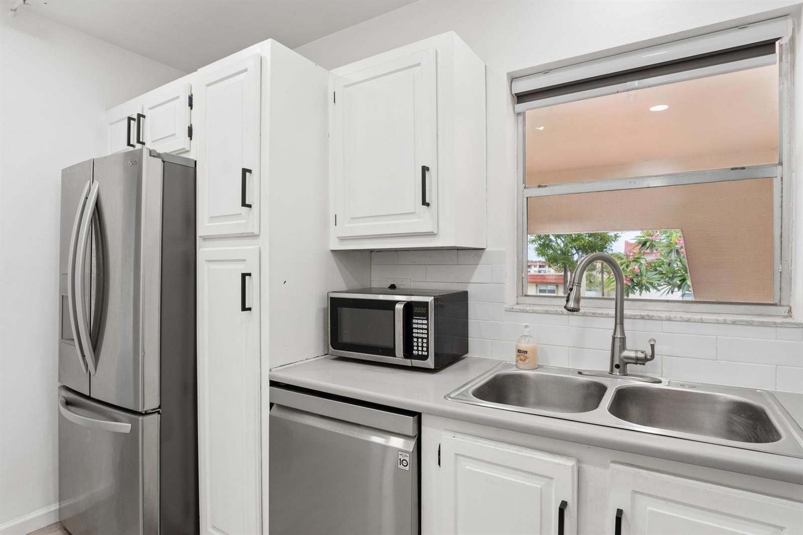180 Lake Frances Drive, West Palm Beach FL 33411 photo 3