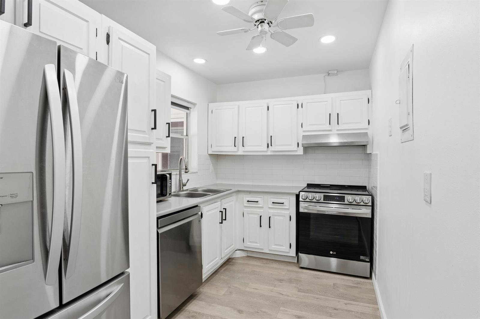 180 Lake Frances Drive, West Palm Beach FL 33411 photo 5