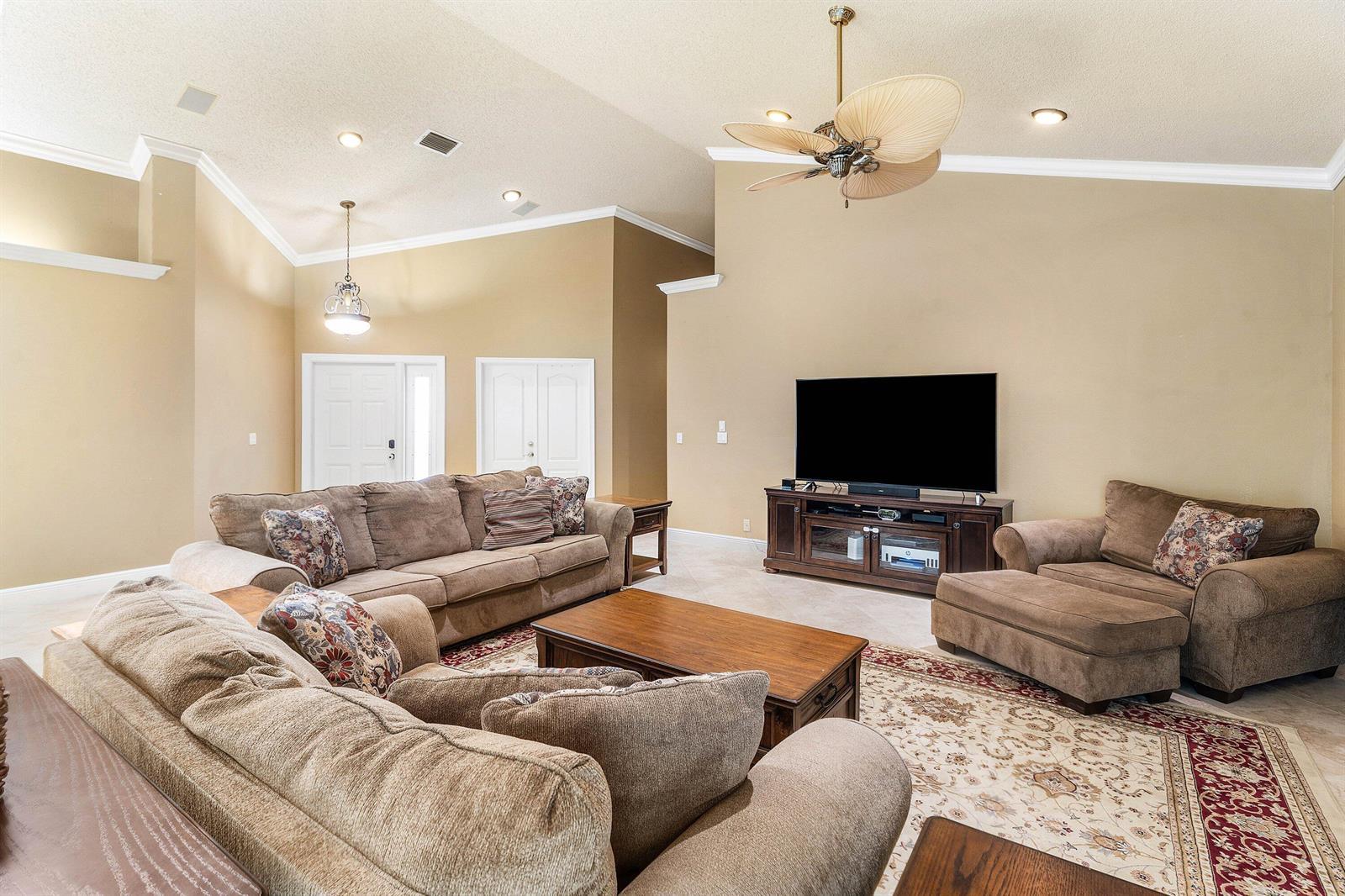 9101 Baybury Lane, West Palm Beach FL 33411 photo 4
