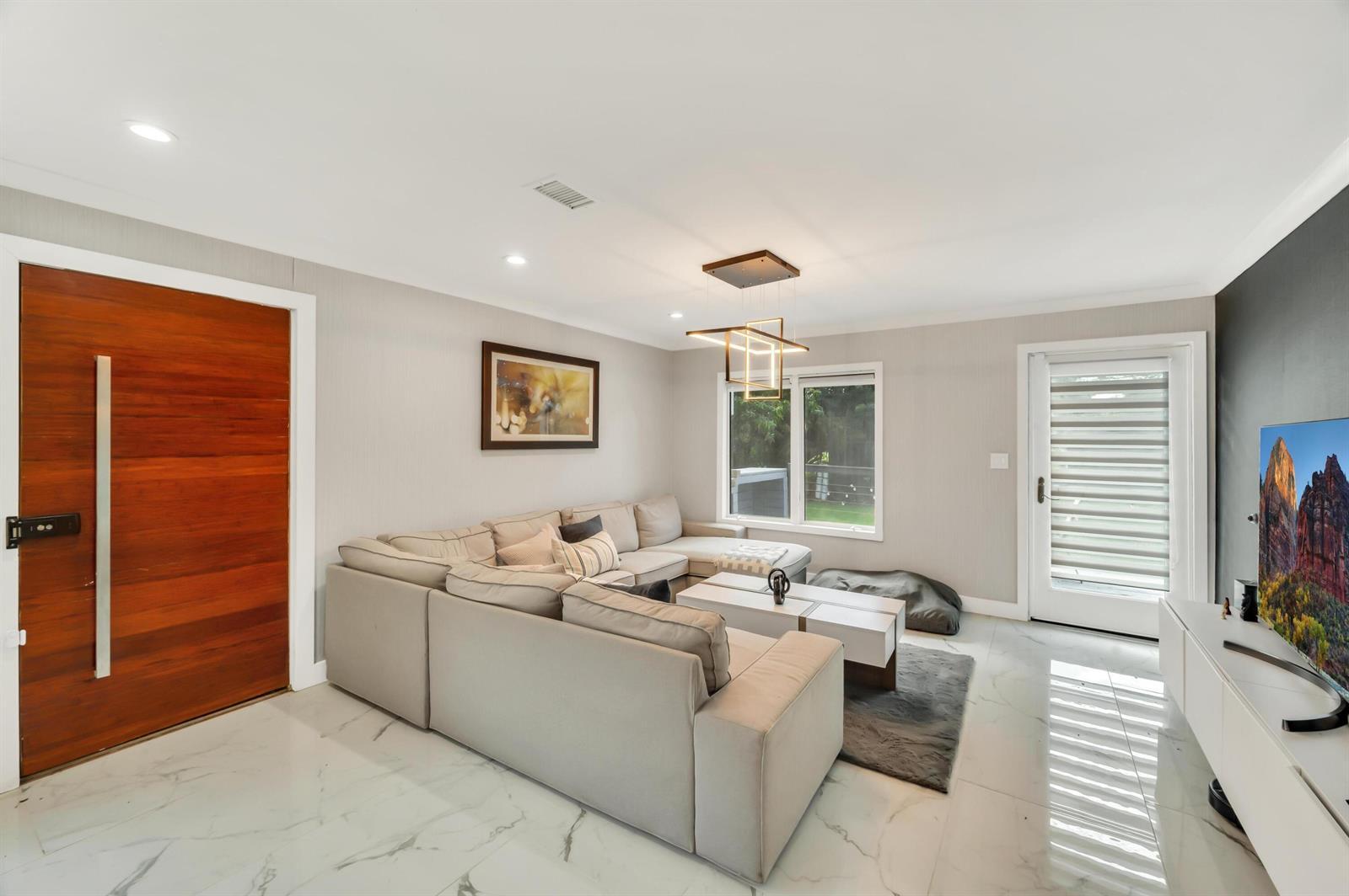 6320 86th Lane, Vero Beach FL 32967 photo 2