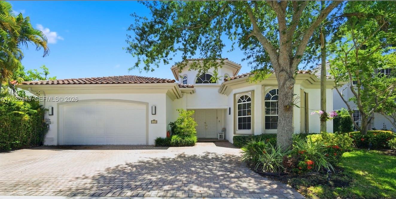 1205 Seagull Ter, Hollywood FL 33019 photo 2