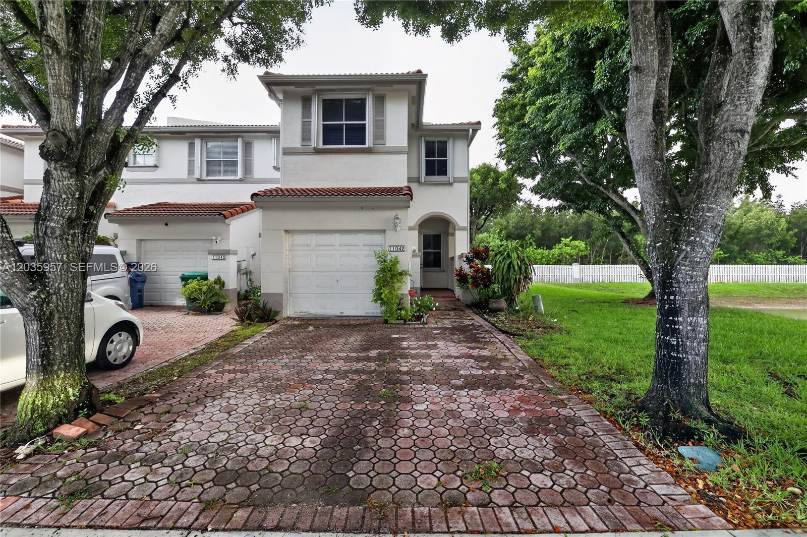 11042 NW 43rd Ter, Doral FL 33178 photo 3