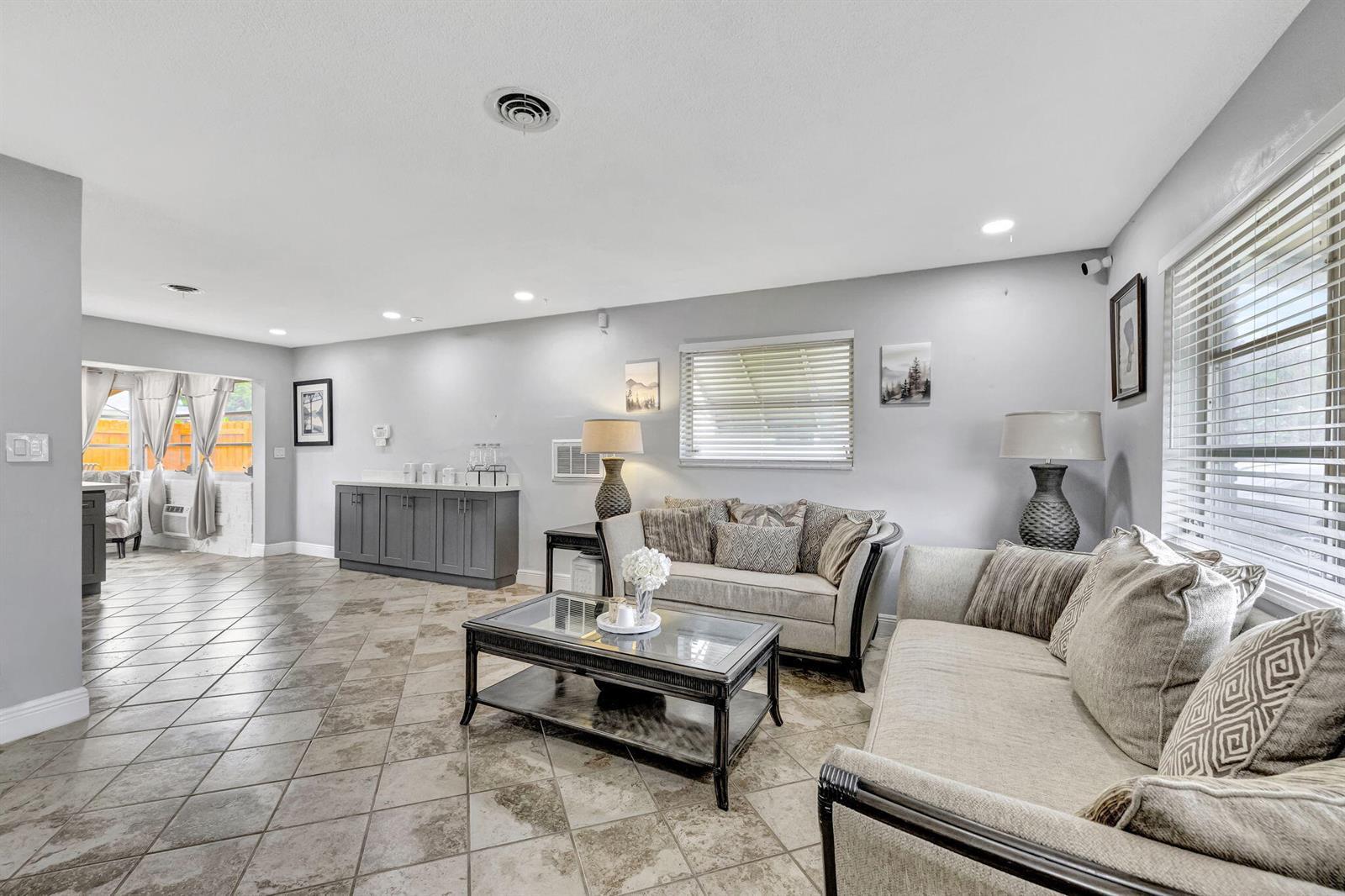 4901 NW 27th Way, Tamarac FL 33309 photo 5