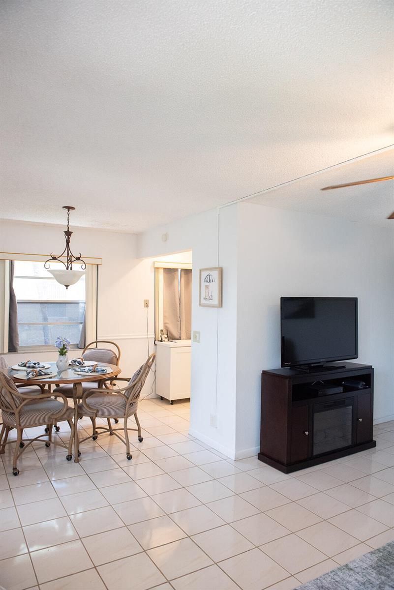 416 Capri I, Delray Beach FL 33484 photo 2