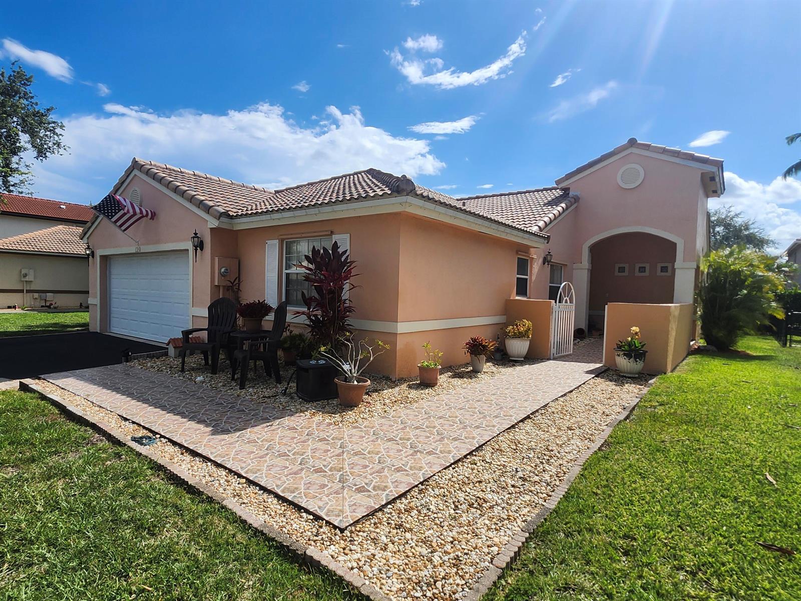 120 NW 189th Avenue NW, Pembroke Pines FL 33029 photo 2