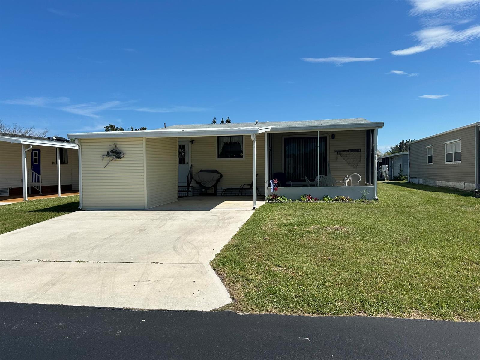 526 Hemingway Terrace # 02, Fort Pierce FL 34982 photo 2