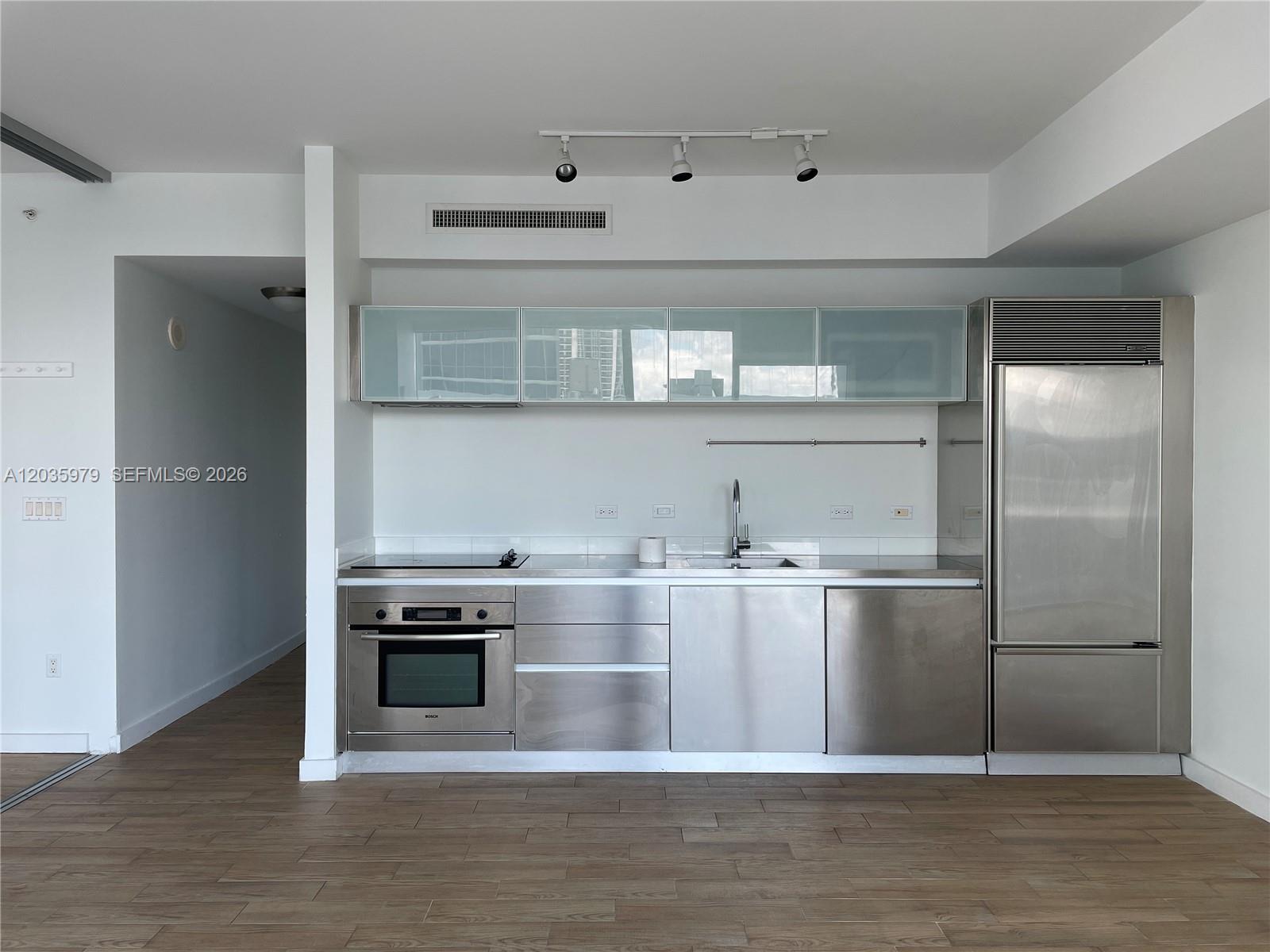 1040 Biscayne Blvd # 1105, Miami FL 33132 photo 3