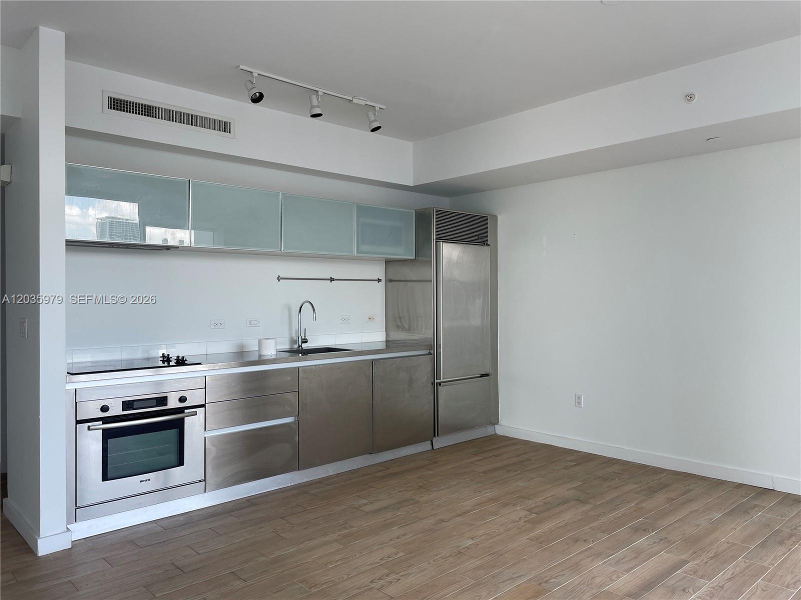 1040 Biscayne Blvd # 1105, Miami FL 33132 photo 4
