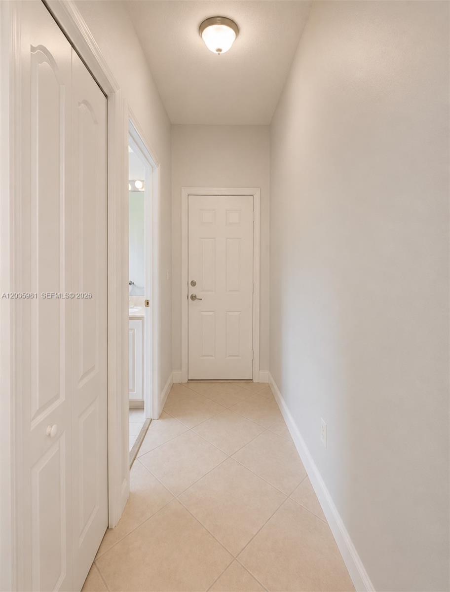 7856 NW 167th Ter, Miami Lakes FL 33016 photo 5