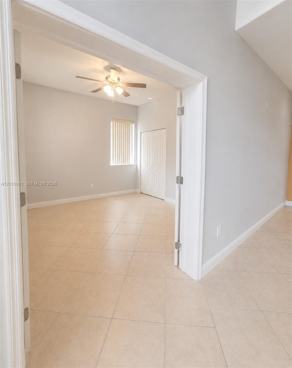 7856 NW 167th Ter, Miami Lakes FL 33016 photo 4
