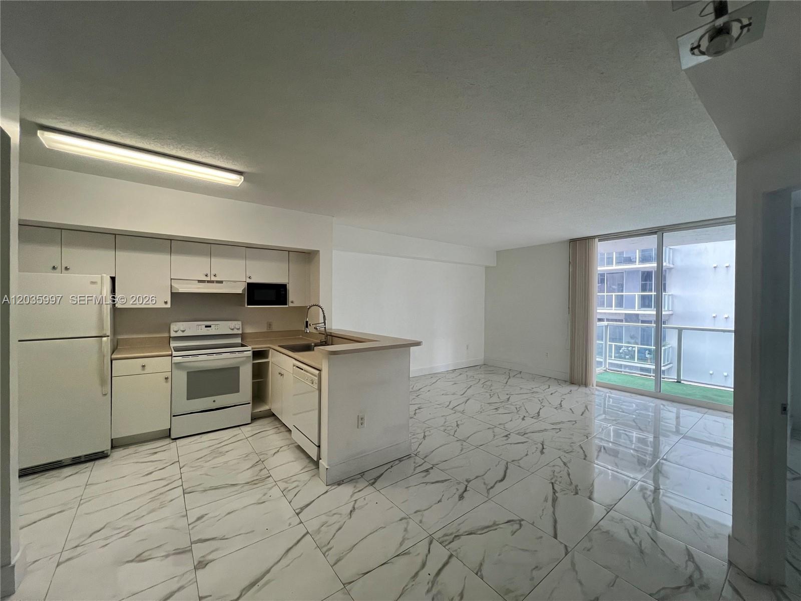 5085 NW 7th St # 711, Miami FL 33126 photo 3