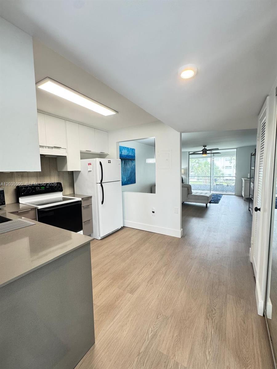 8300 Sunrise Lakes Blvd # 212, Sunrise FL 33322