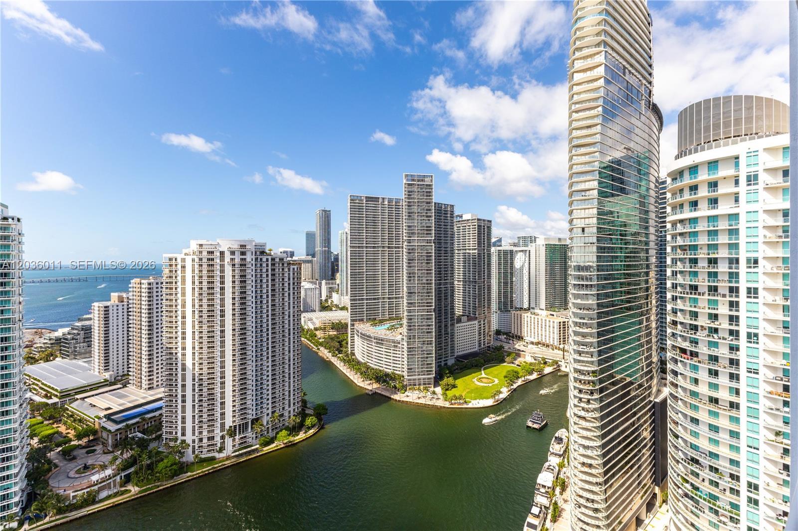325 S Biscayne Blvd # 4015, Miami FL 33131 photo 3