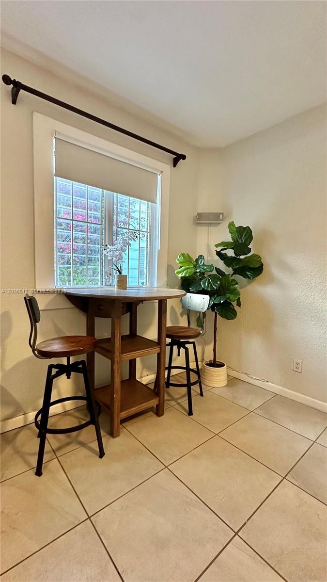 842 Meridian Ave # 1E, Miami Beach FL 33139 photo 5