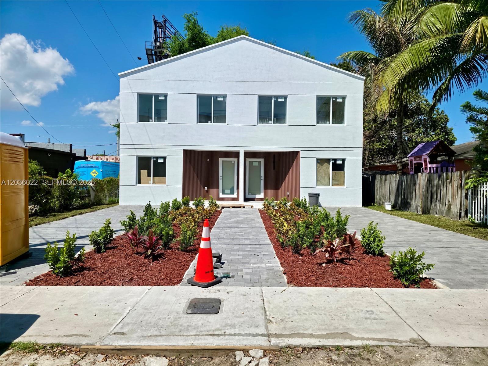 1629 NW 40th St, Miami FL 33142
