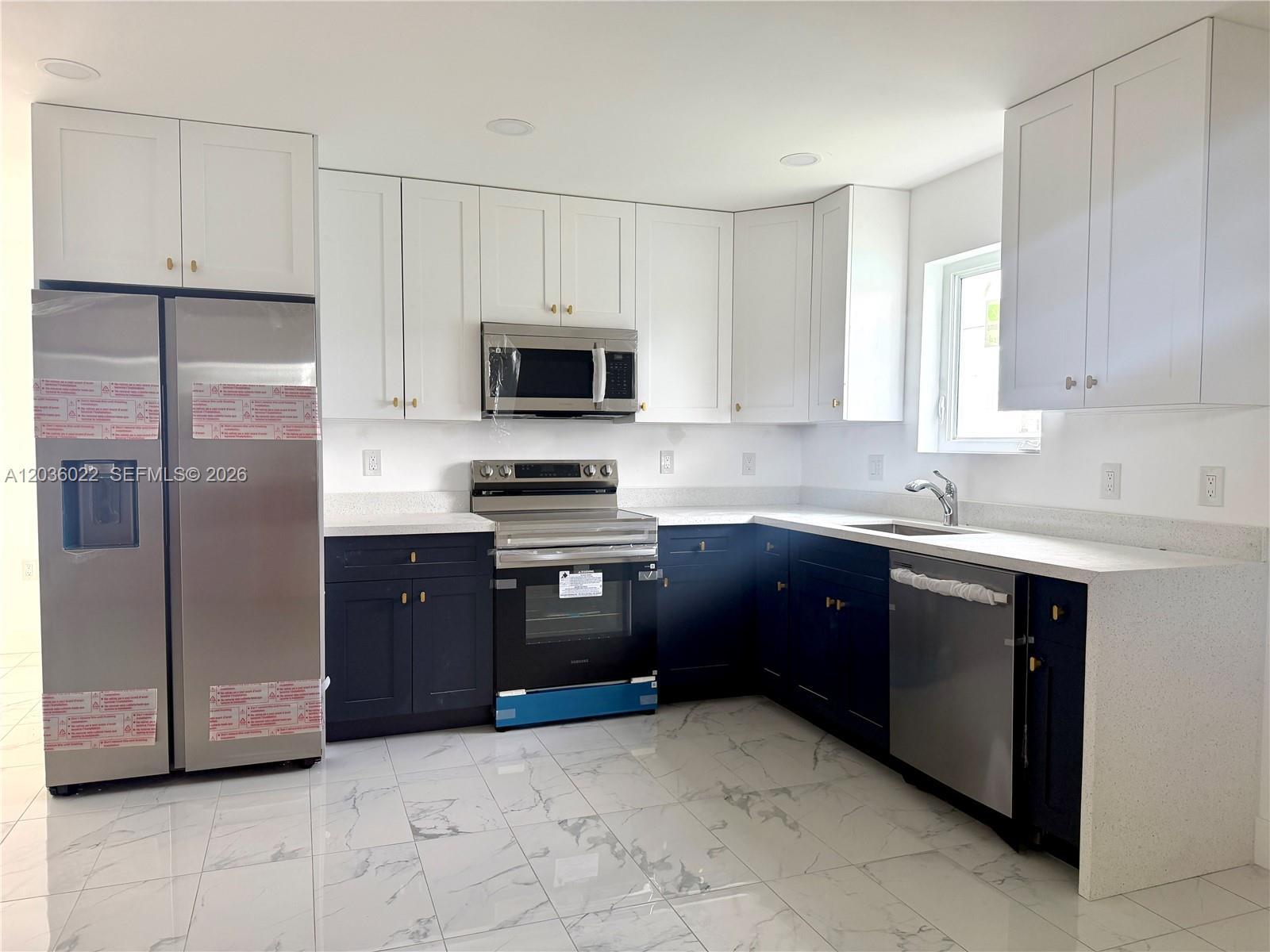 1629 NW 40th St, Miami FL 33142 photo 4