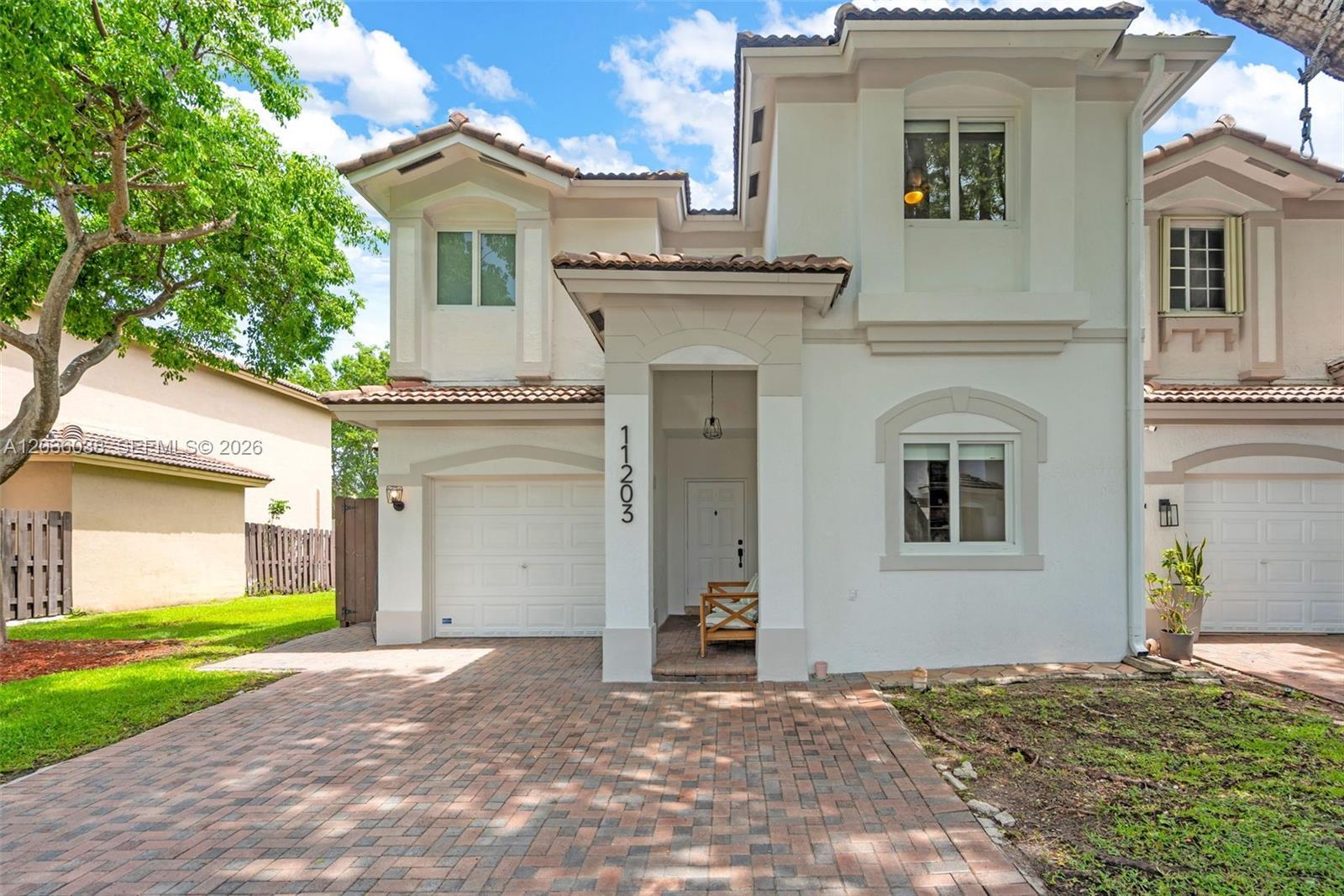 11203 NW 73rd Ter, Doral FL 33178 photo 2