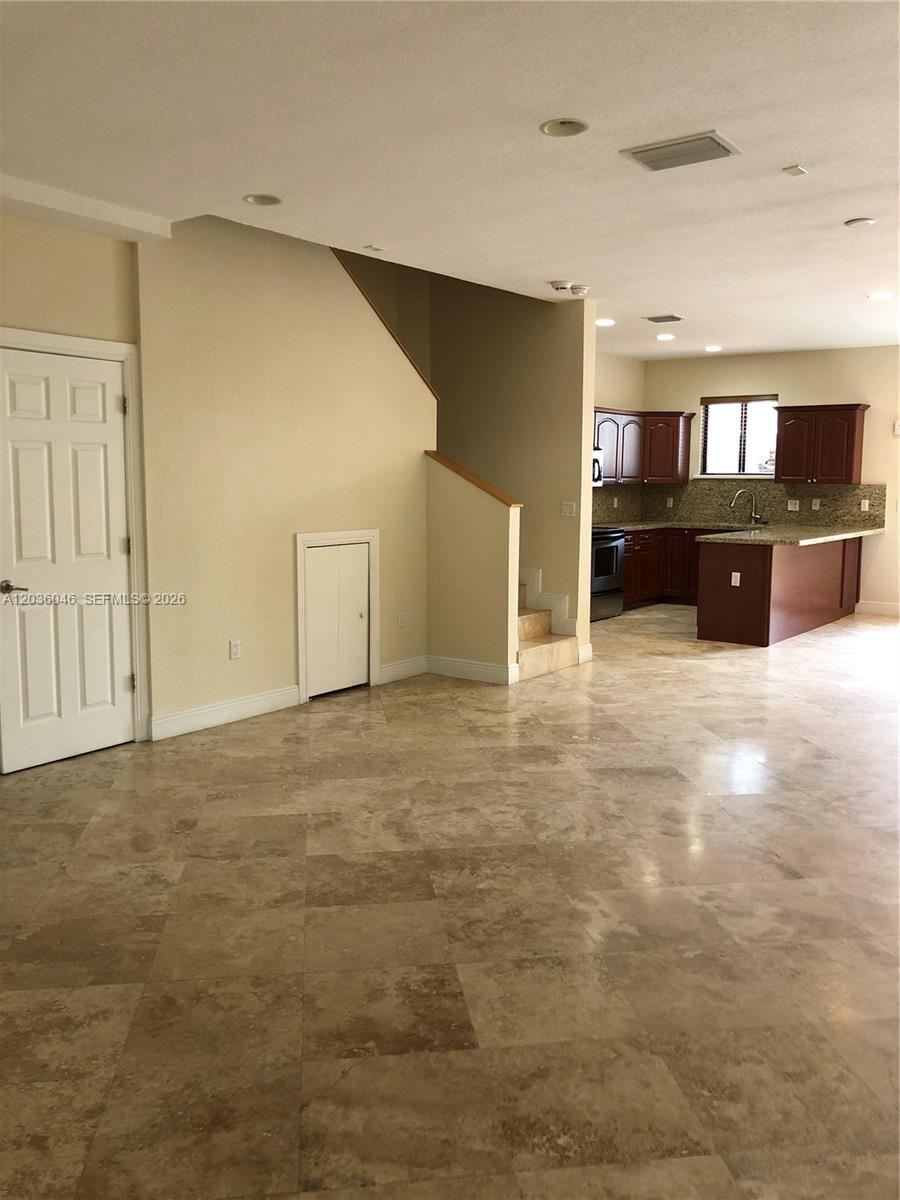 3227 Gifford Ln # 3227, Miami FL 33133 photo 5