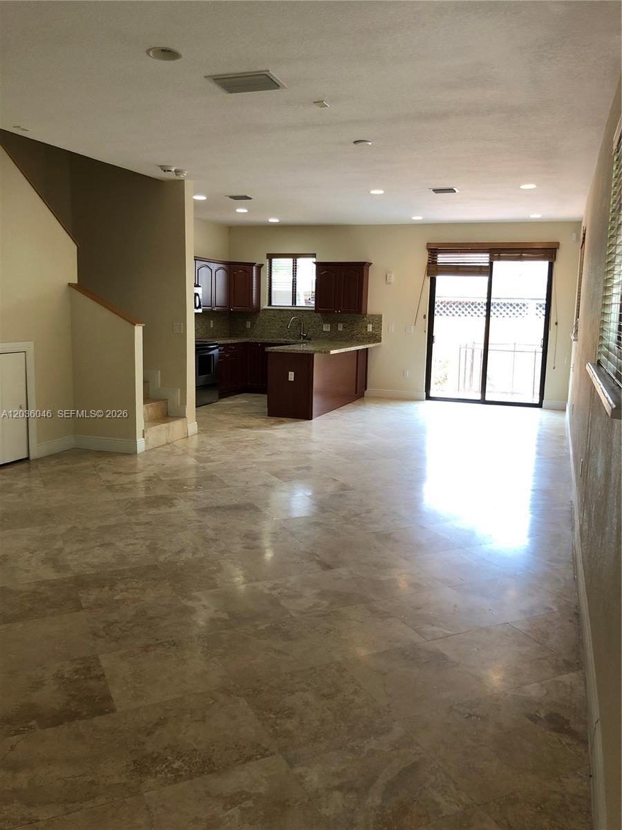 3227 Gifford Ln # 3227, Miami FL 33133 photo 4