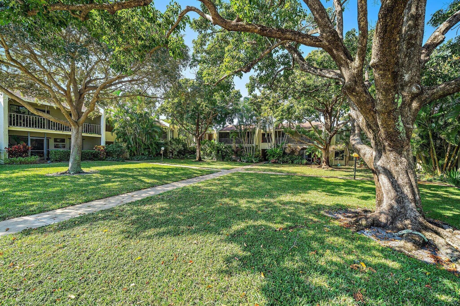150 Pineview Road # G8, Jupiter FL 33469