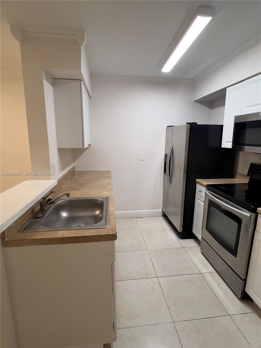 2880 N Oakland Forest Dr # 107, Oakland Park FL 33309 photo 4