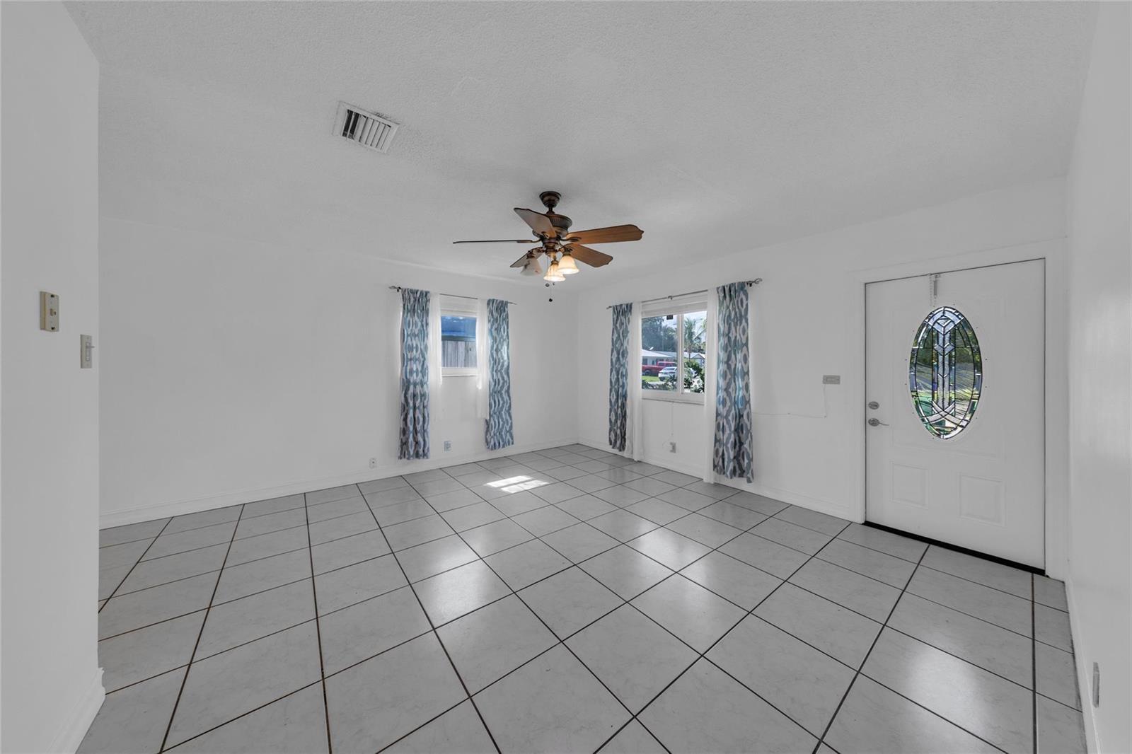1906 NW 45th Court, Tamarac FL 33309 photo 4