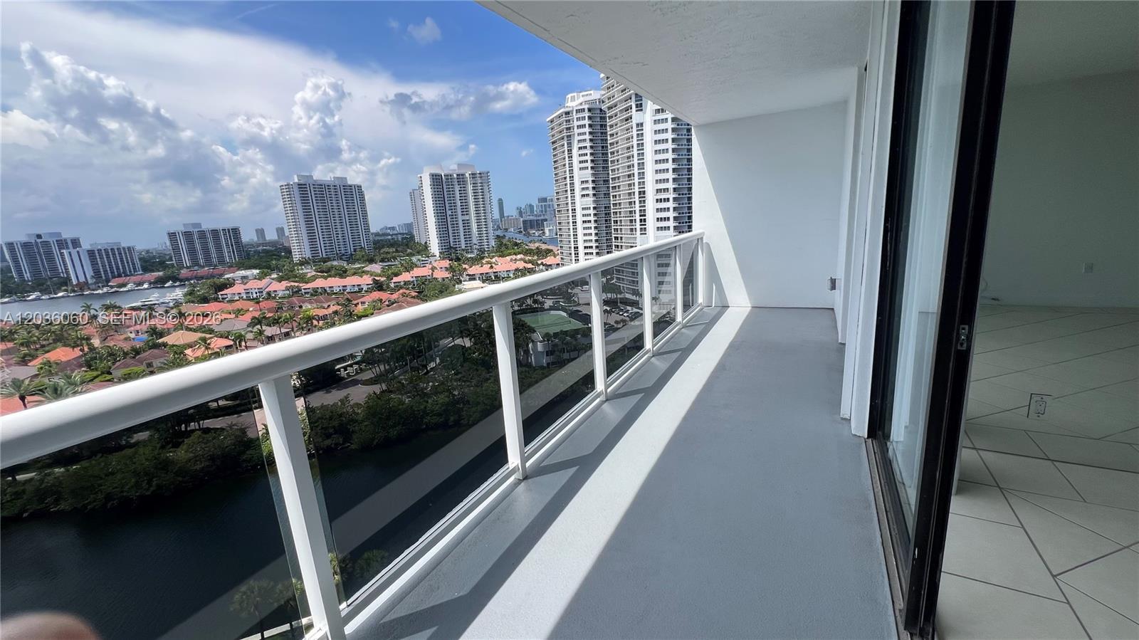 20505 E Country Club Dr # 1639, Aventura FL 33180 photo 2
