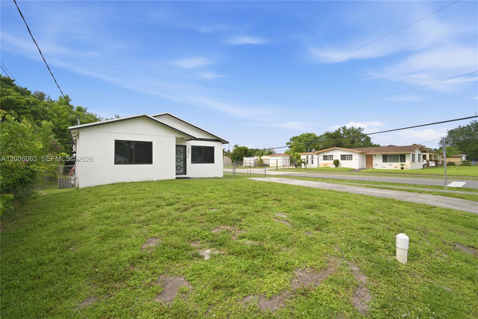 5001 SW 21st St, West Park FL 33023 photo 3