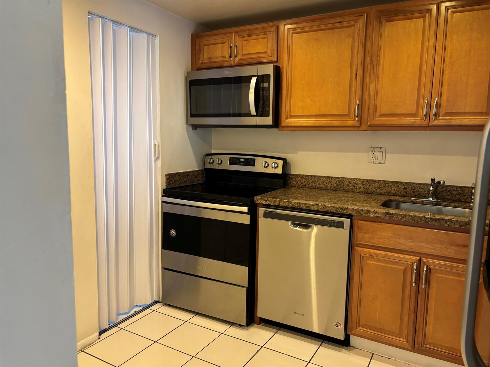 8051 S Colony Circle # 107, Tamarac FL 33321 photo 2