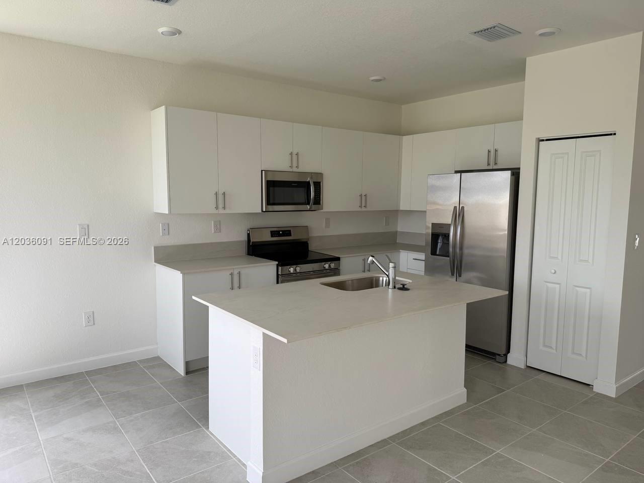1539 NW 1st # 1, Florida City FL 33034 photo 2