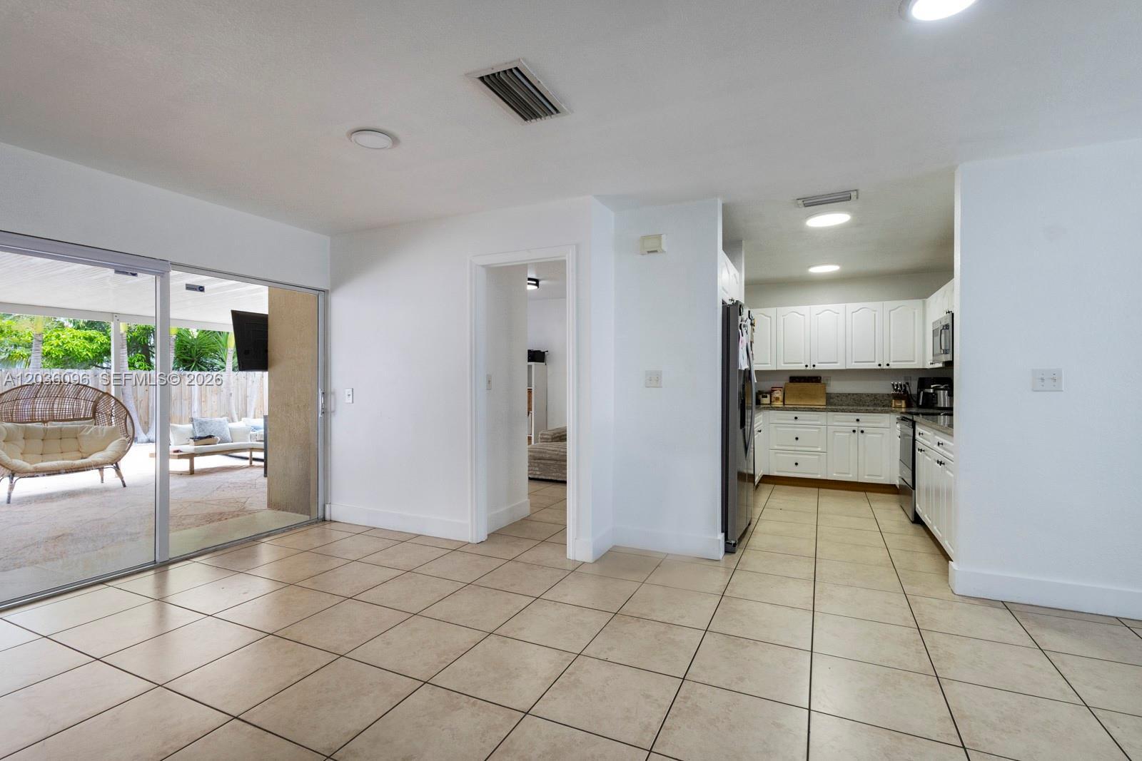 15735 SW 298th Ter, Homestead FL 33033 photo 5