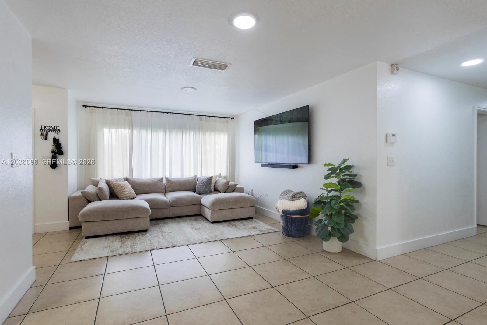 15735 SW 298th Ter, Homestead FL 33033 photo 4